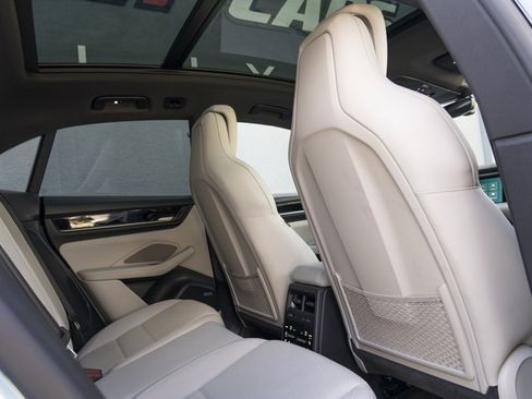 Used 2025 Porsche Macan 4S Electric image 41