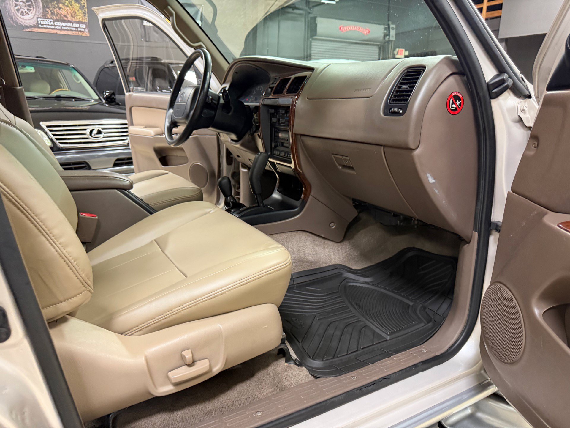 Used 1996 Toyota 4Runner Limited AWD/4WD image 23