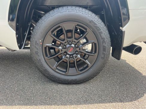 New 2025 Toyota Tundra Platinum image 7