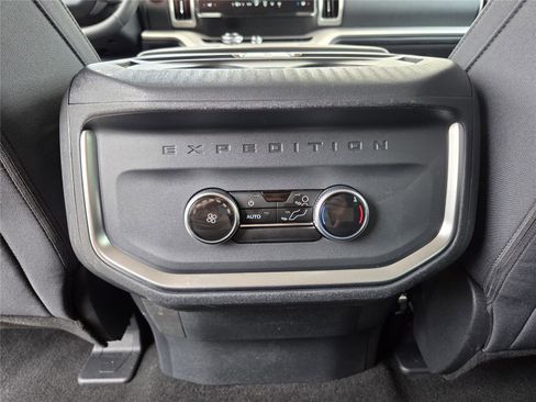 Used 2025 Ford Expedition Active RWD image 22