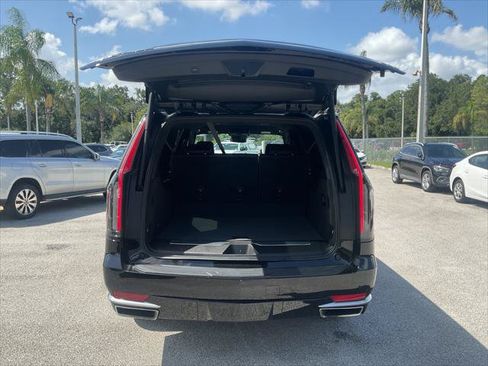 Used 2022 Cadillac Escalade ESV Luxury RWD image 7