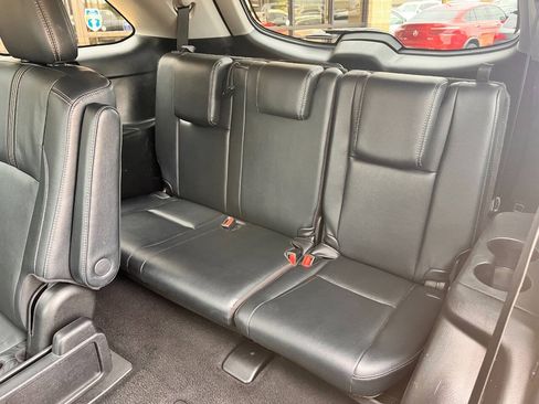 Used 2018 Toyota Highlander SE AWD/4WD image 18