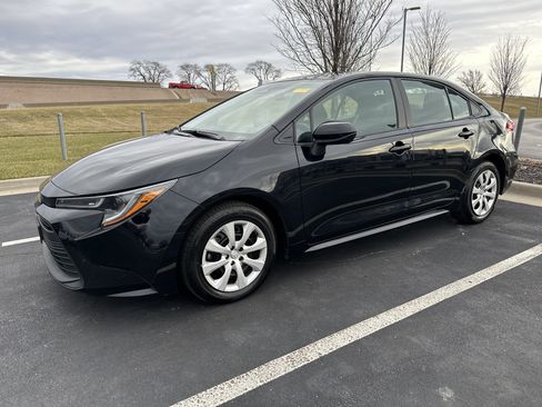 Used 2024 Toyota Corolla LE image 5