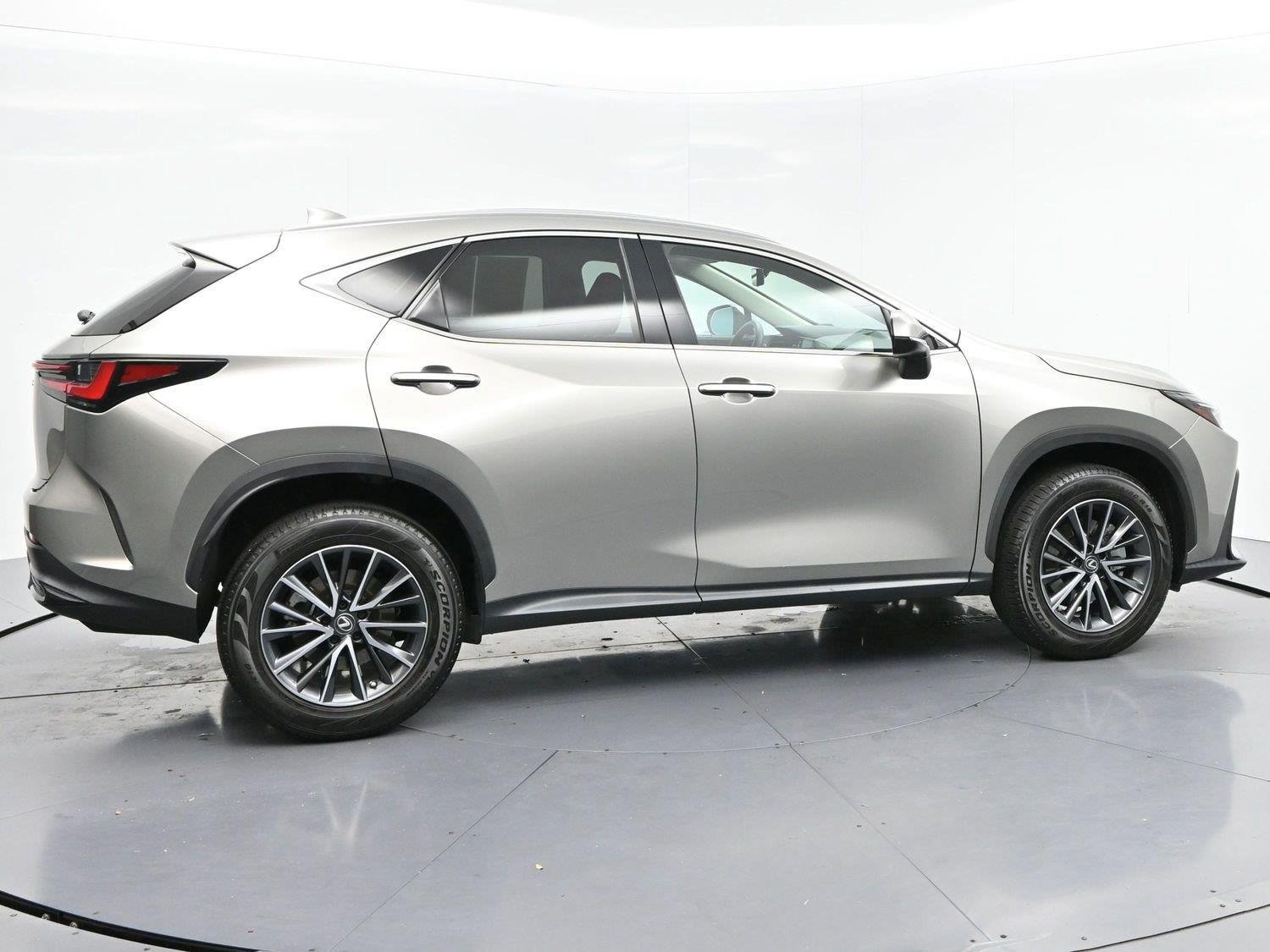 Used 2022 Lexus NX 250 FWD w/ Towing Package (2000 Lbs) image 8