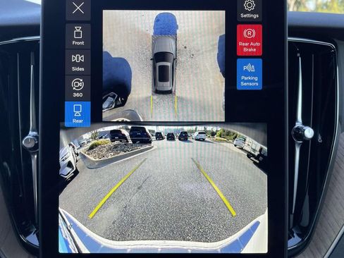 New 2026 Volvo XC60 B5 Plus w/ Protection Package Premier image 18