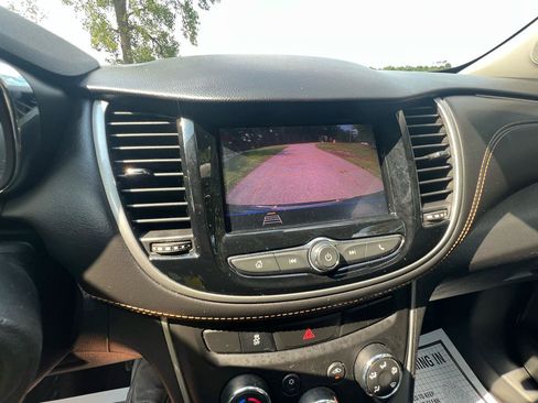Used 2020 Chevrolet Trax LS FWD image 14