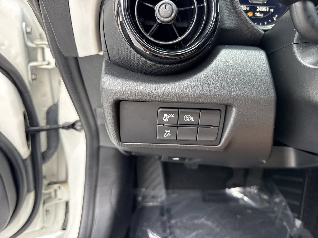 Used 2024 MAZDA MX-5 Miata RF Club w/ Weather Package RWD image 53