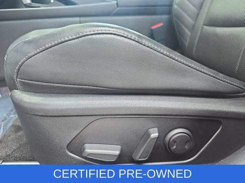 Used 2022 Hyundai Elantra Limited FWD image 29