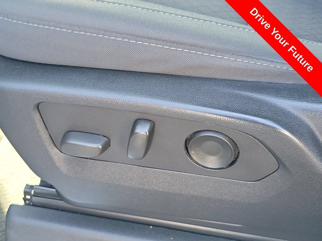 Used 2022 Chevrolet Silverado 1500 LT w/ All Star Edition Plus RWD image 19