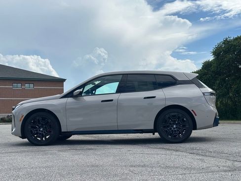New 2026 BMW iX xDrive60 w/ M Sport Package AWD/4WD image 4