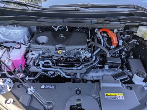 Used 2024 Toyota Sienna XLE Woodland Edition image 25