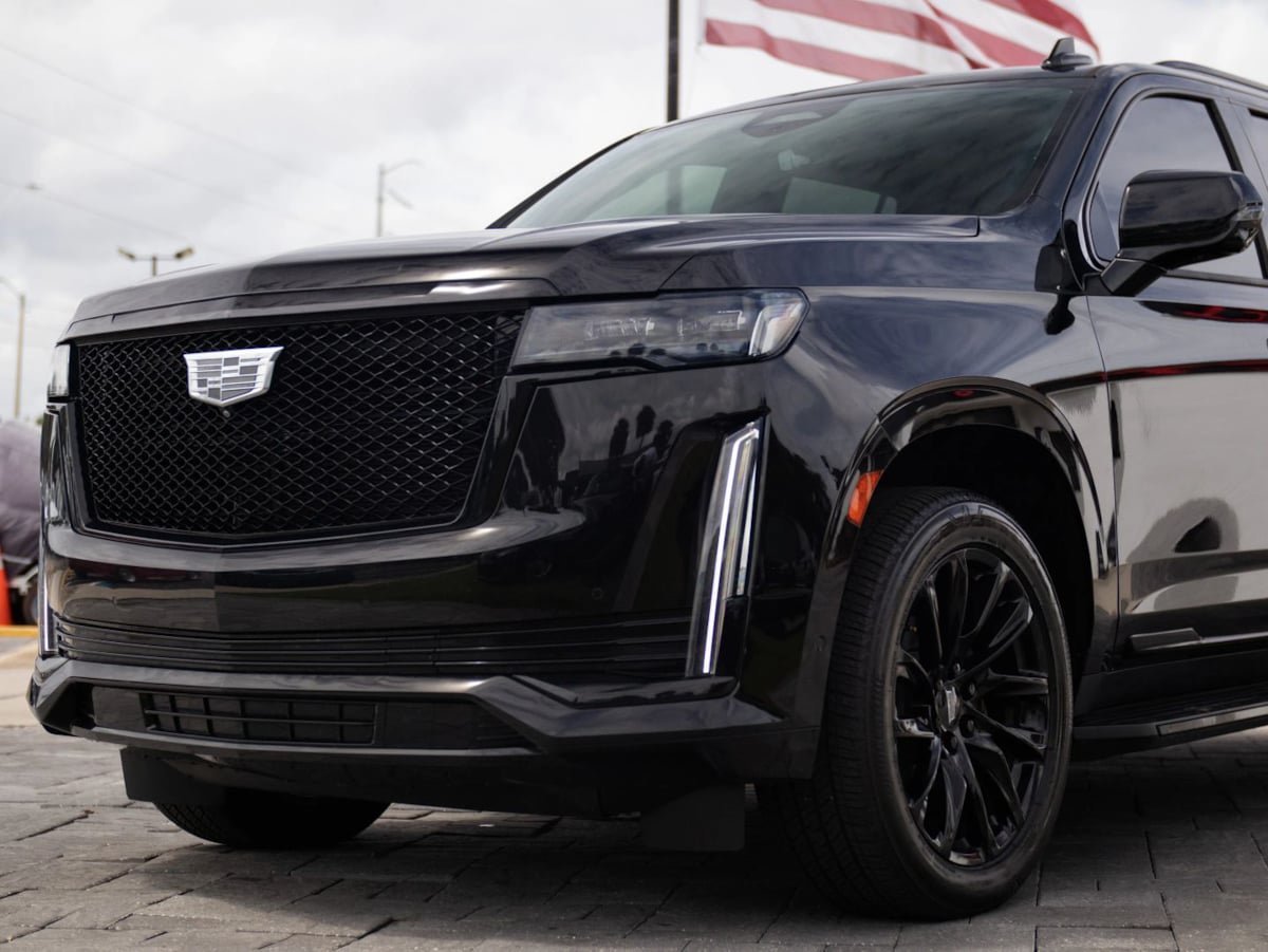 Used 2021 Cadillac Escalade Sport w/ LPO, ONYX Package RWD image 5