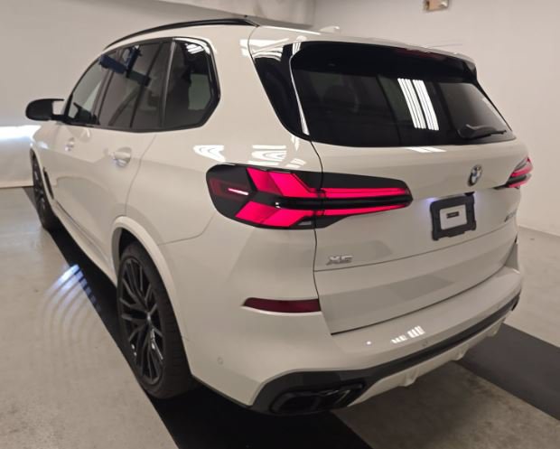 Used 2025 BMW X5 M60i w/ Executive Package AWD/4WD image 2
