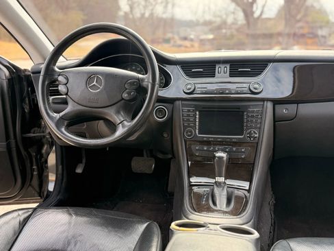Used 2006 Mercedes-Benz CLS 500 image 12