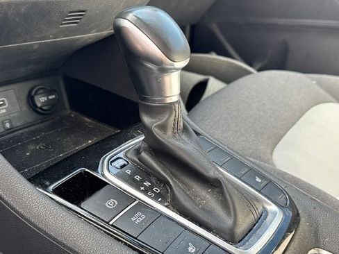 Used 2020 Hyundai Ioniq SEL image 15