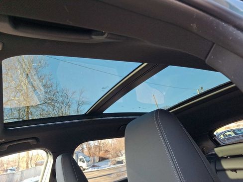 Used 2025 BMW X1 xDrive28i w/ Technology Package image 14