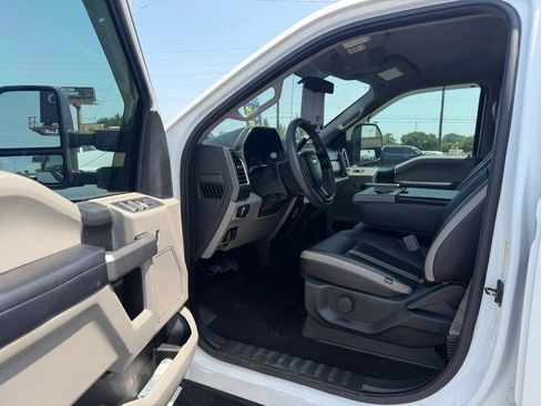 Used 2018 Ford F250 XLT AWD/4WD image 4