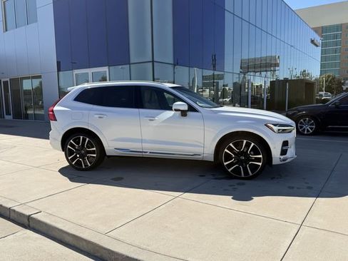 Certified 2023 Volvo XC60 B5 Ultimate image 8