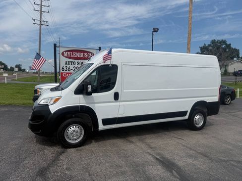 Used 2024 RAM ProMaster 2500 w/ Convenience Group FWD image 1