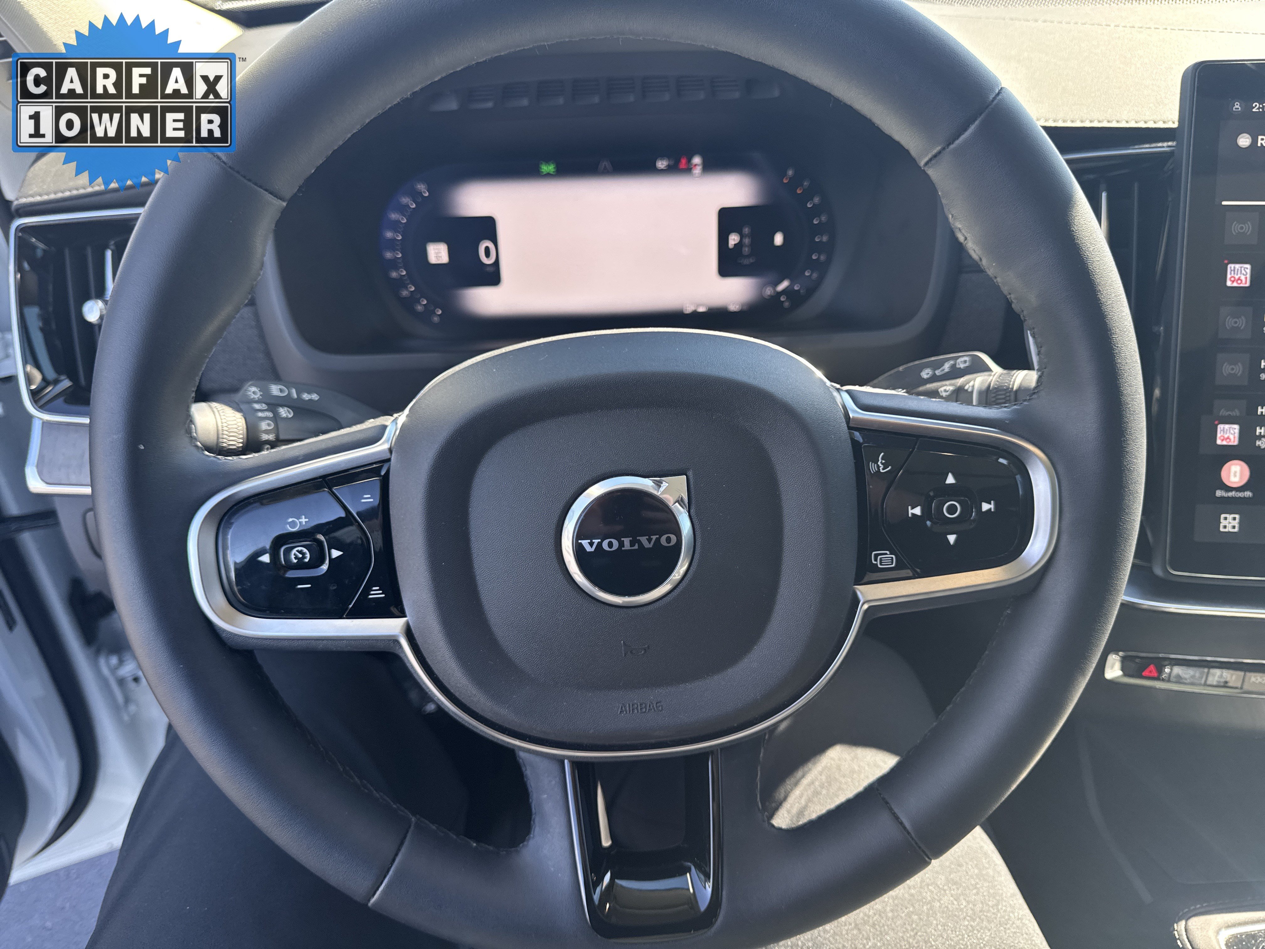 Used 2025 Volvo XC90 B6 Ultra w/ Protection Package Premier AWD/4WD image 18