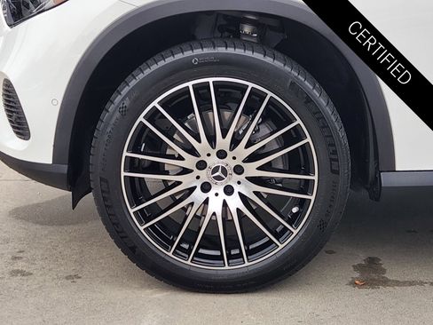 Certified 2025 Mercedes-Benz GLC 300 image 12