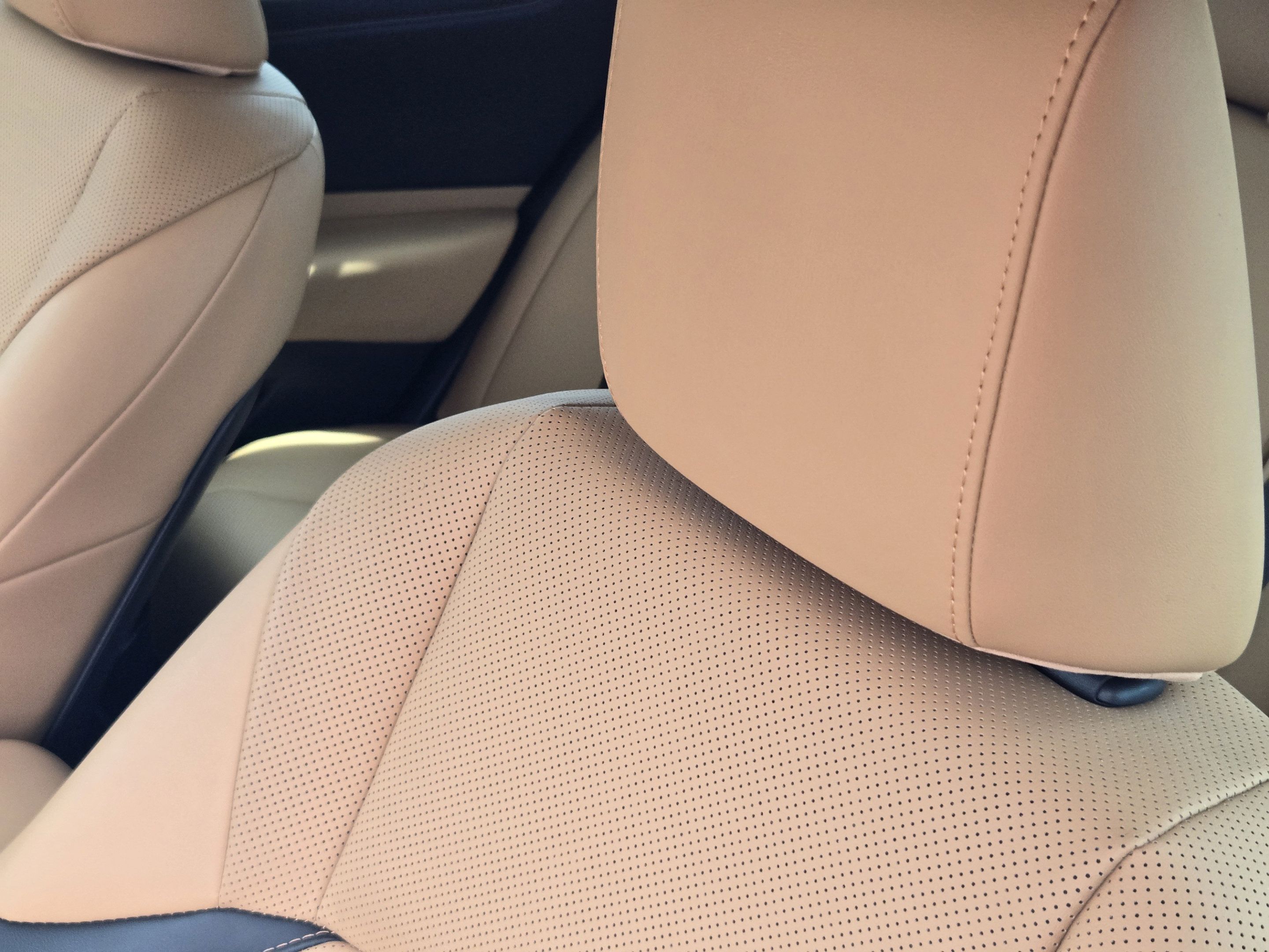 Used 2025 Lexus ES 350 w/ Premium Package FWD image 23