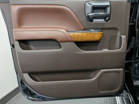 Used 2016 Chevrolet Silverado 2500 High Country w/ Duramax Plus Package image 21