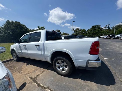 Used 2025 RAM 1500 Big Horn AWD/4WD image 13