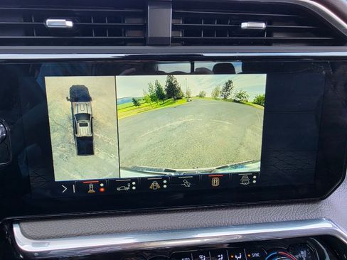Used 2024 GMC Sierra 3500 Denali w/ Technology Package AWD/4WD image 23