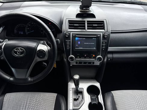Used 2012 Toyota Camry SE FWD image 9