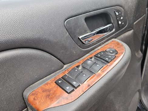 Used 2008 Chevrolet Tahoe LTZ w/ LTZ Preferred Equipment Group image 10