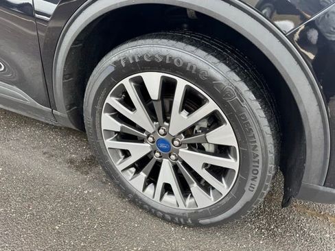 Used 2020 Ford Escape Titanium image 15