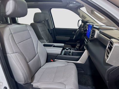 Used 2024 Toyota Tundra Limited image 26