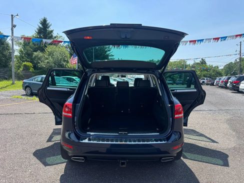 Used 2014 Volkswagen Touareg Sport AWD/4WD image 16