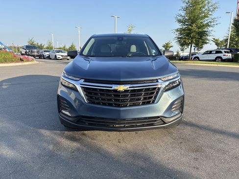 Used 2024 Chevrolet Equinox LS FWD image 3