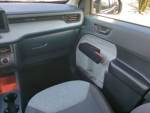 Certified 2024 Ford Maverick XLT w/ XLT Luxury Package image 15