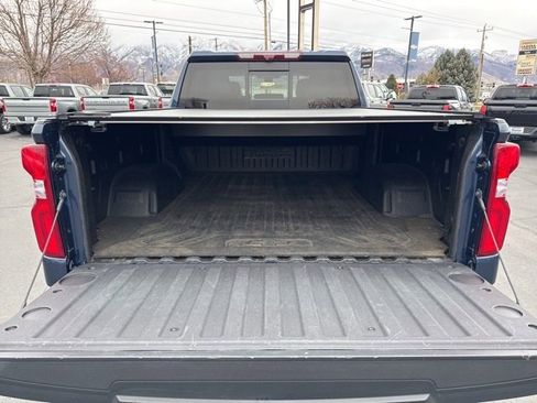 Used 2021 Chevrolet Silverado 1500 High Country w/ Technology Package image 13