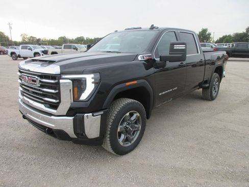New 2026 GMC Sierra 2500 SLE w/ SLE Value Package; image 11