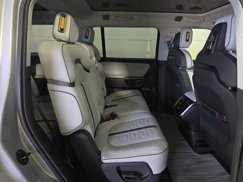 Used 2024 Rivian R1S Adventure AWD/4WD image 23