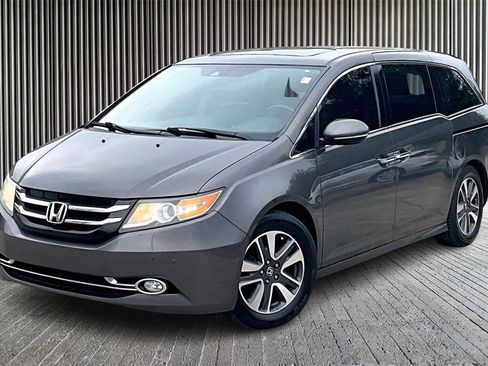 Used 2014 Honda Odyssey Touring Elite image 12