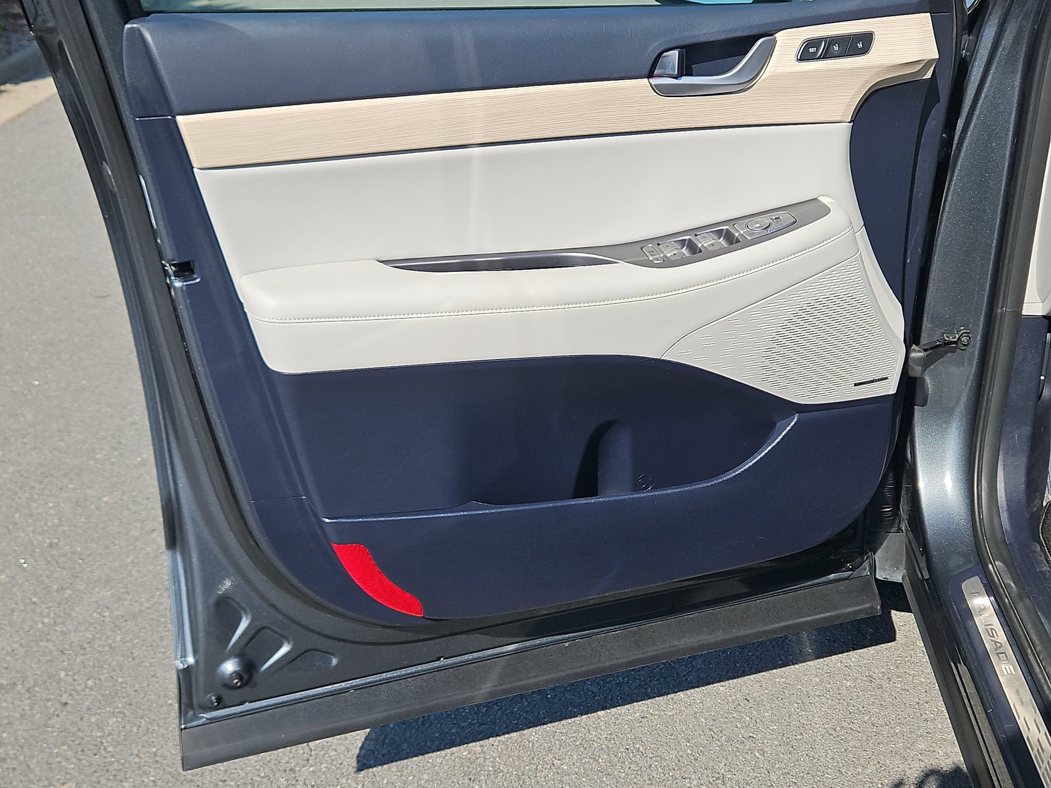 Used 2023 Hyundai Palisade Limited FWD image 20