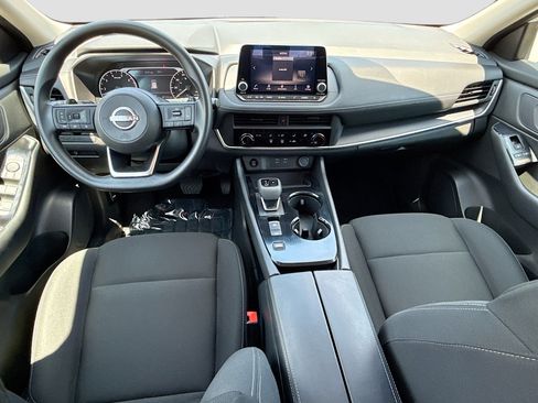 Used 2024 Nissan Rogue S FWD image 15