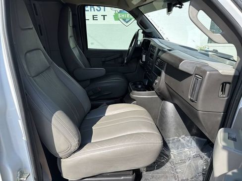 Used 2025 GMC Savana 2500 w/ Driver Convenience Package RWD image 24