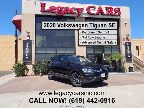 Used 2020 Volkswagen Tiguan SE w/ Panoramic Sunroof Package FWD image 2