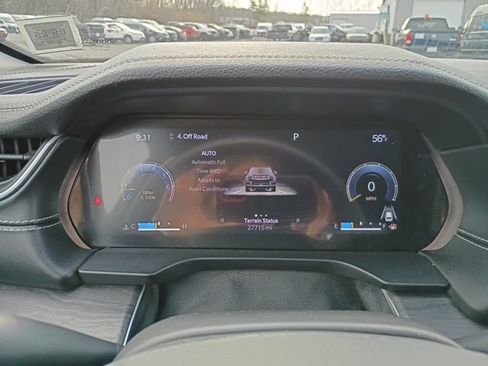 Used 2023 Jeep Grand Cherokee Limited w/ Black Appearance Package AWD/4WD image 19