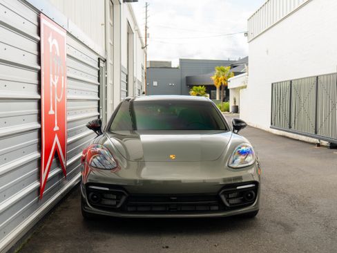 Used 2022 Porsche Panamera 4S AWD/4WD image 36