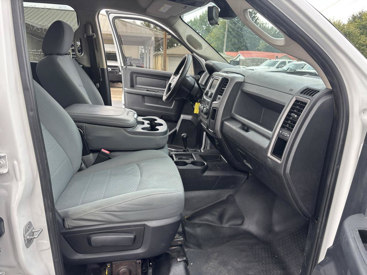 Used 2014 RAM 3500 Tradesman w/ Chrome Appearance Group AWD/4WD image 13