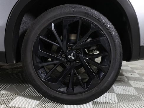 Used 2024 Mitsubishi Outlander SE Black Edition FWD image 42
