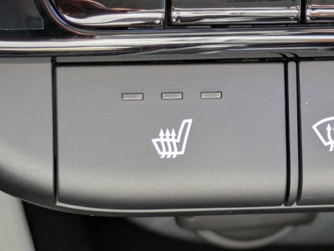 New 2026 Hyundai Elantra Limited image 25