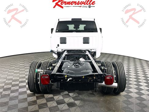 New 2026 RAM 5500 Tradesman w/ Chrome Appearance Group image 6